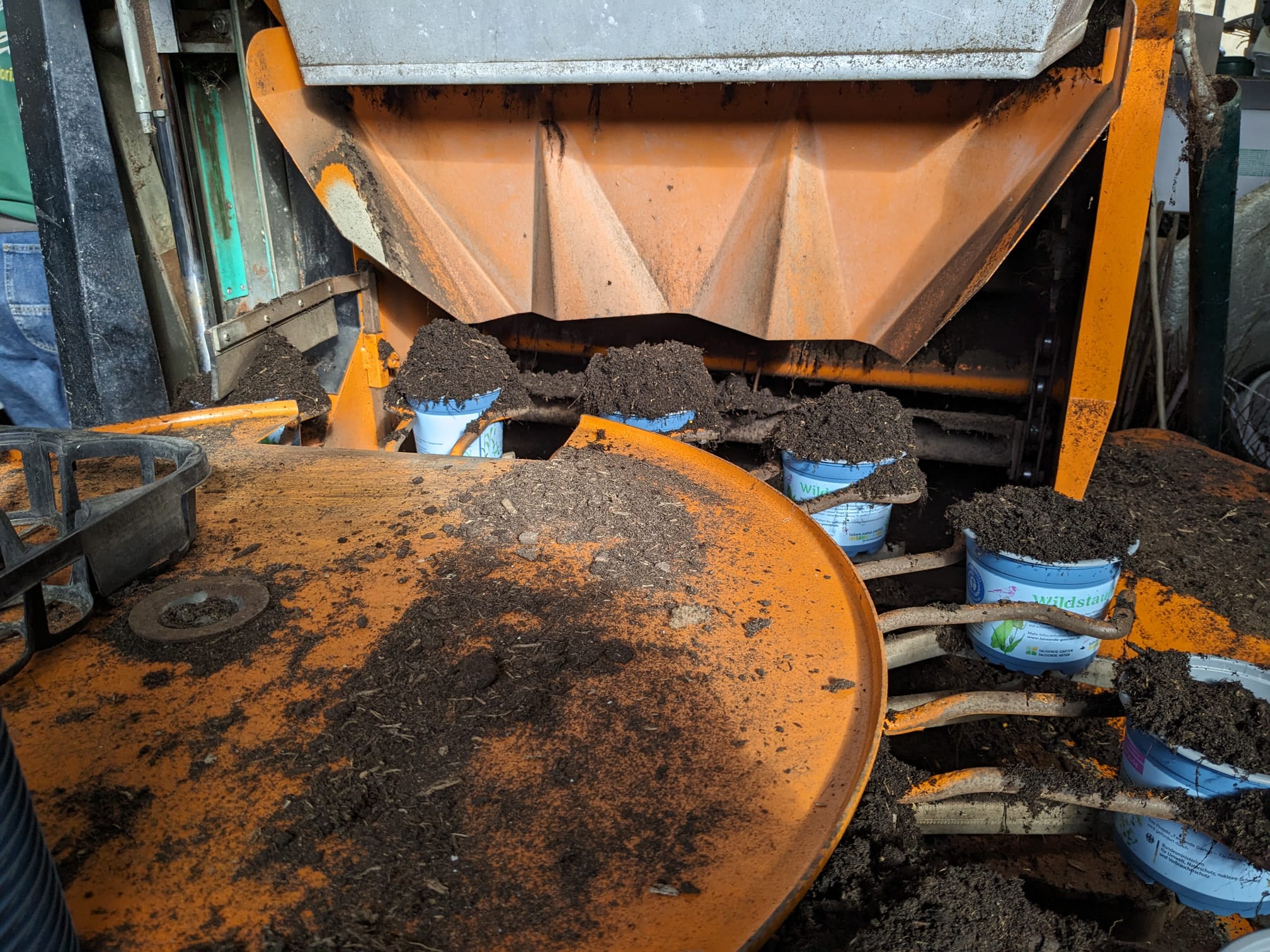 Topfmaschiene in der Gärtnerei Hüskes